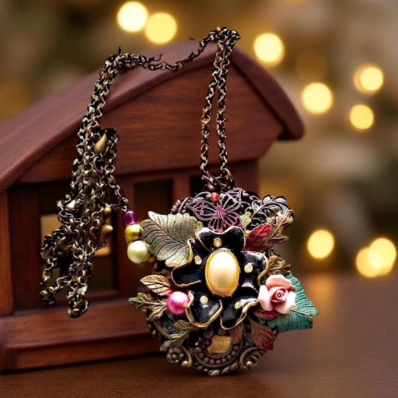 Handcrafted One Of A Kind- Hand assembled Necklace - Floral Necklace NWT - Picture 7 of 9